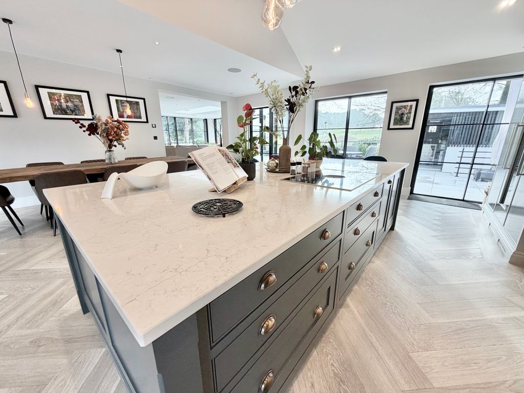 Additional image 10 of 5 bed detached house for salePrior Croft Close, Camberley GU15
