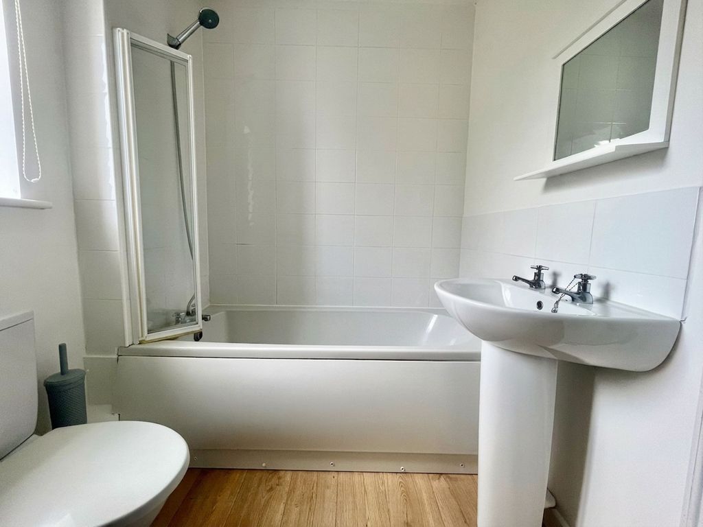 Additional image 6 of 1 bed flat for saleNorth Parade, Camborne TR14