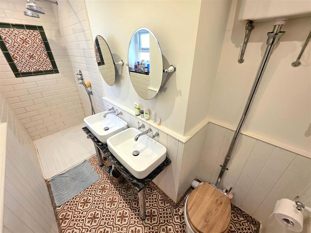 Additional image 8 of 2 bed flat for saleThe Savoy, Hall Bank, Buxton SK17