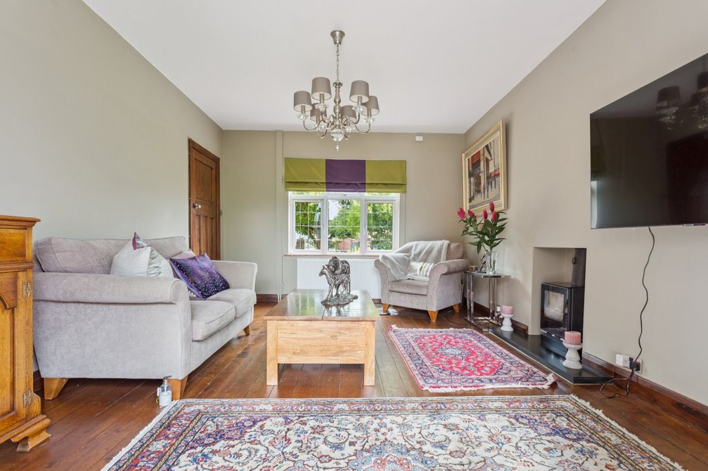 Additional image 8 of 4 bed detached house for saleLowndes Avenue, Chesham, Buckinghamshire HP5