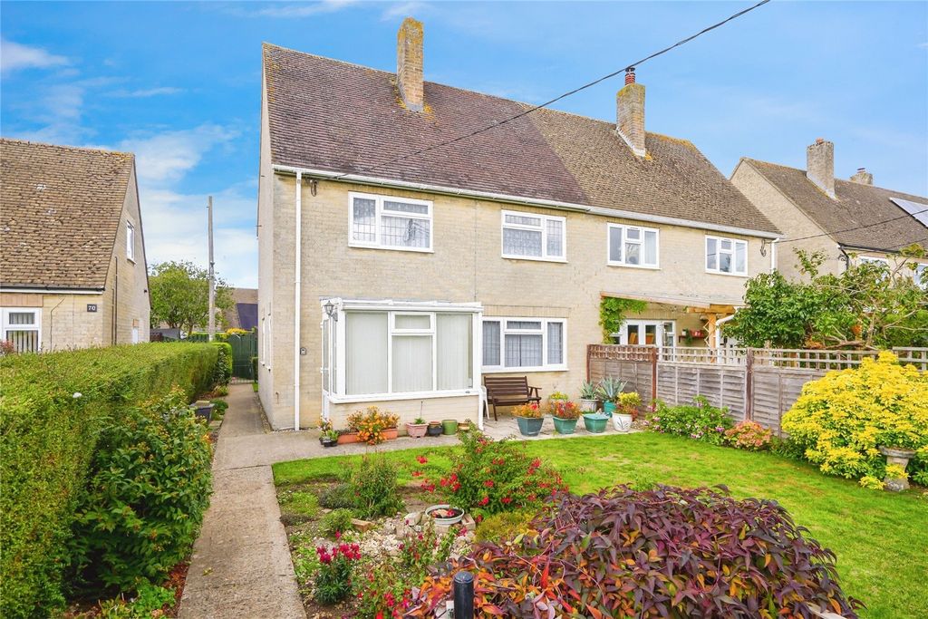2 bed semi-detached house for saleBurford, Oxfordshire. OX18