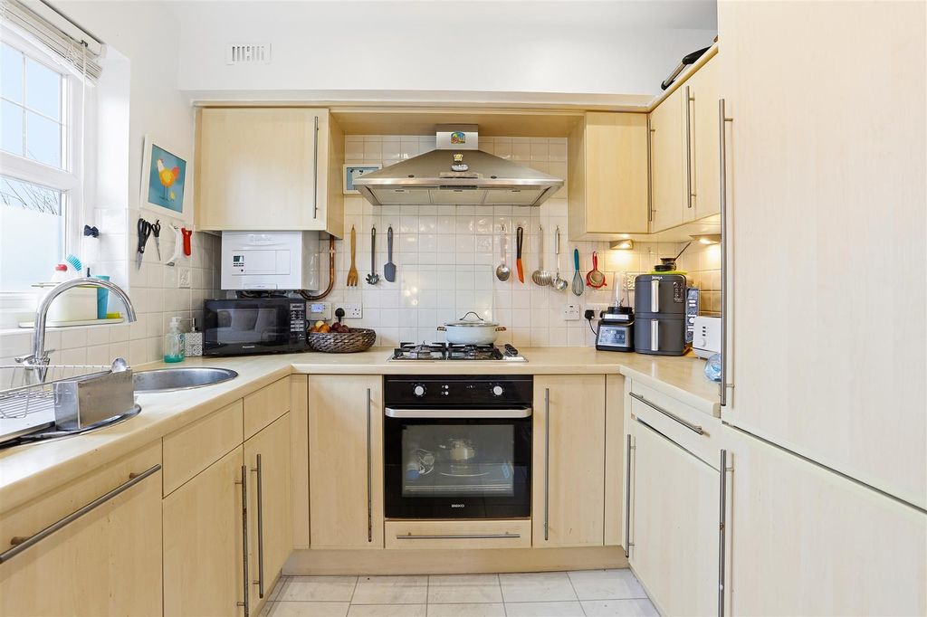 Additional image 4 of 2 bed flat for saleRochester Road, Carshalton SM5
