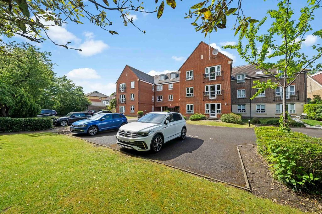 Additional image 17 of 2 bed flat for saleWindermere Court, Denmark Road, Carshalton SM5
