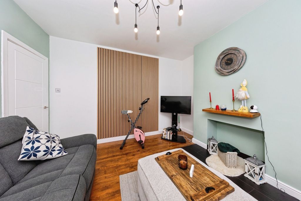 Additional image 8 of 4 bed semi-detached house for saleSteele Avenue, Carmarthen, Carmarthenshire SA31