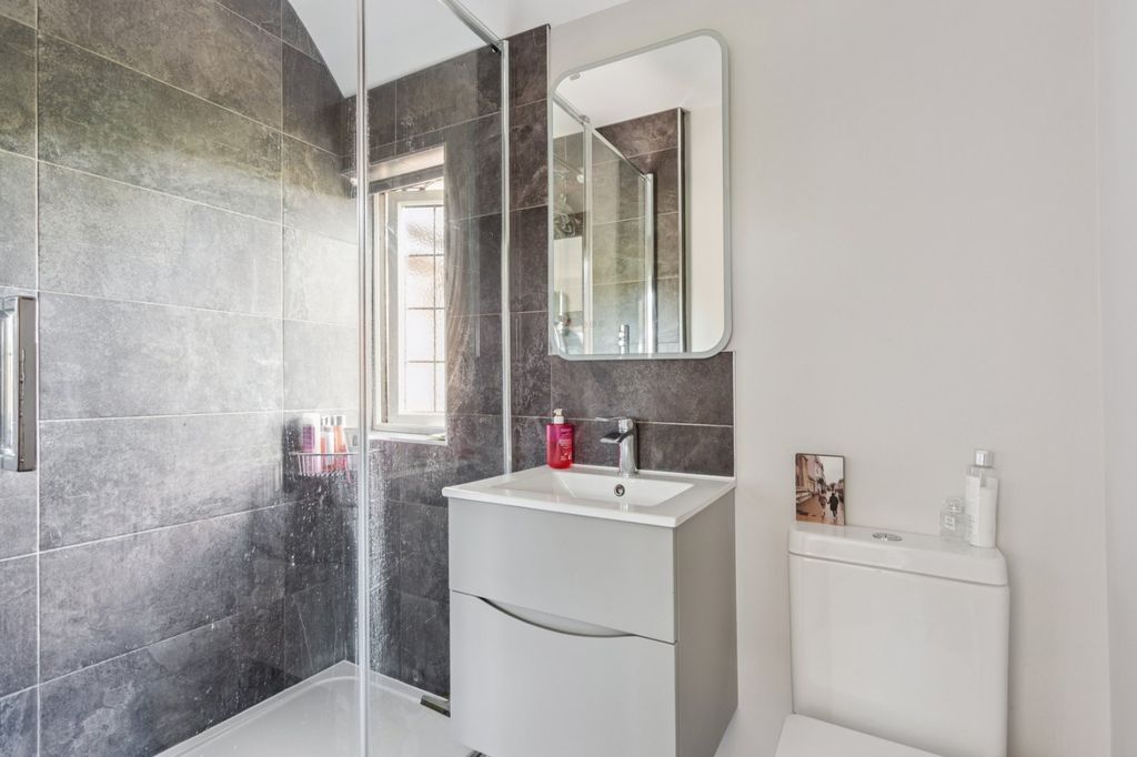 Additional image 17 of 4 bed detached house for saleLowndes Avenue, Chesham, Buckinghamshire HP5