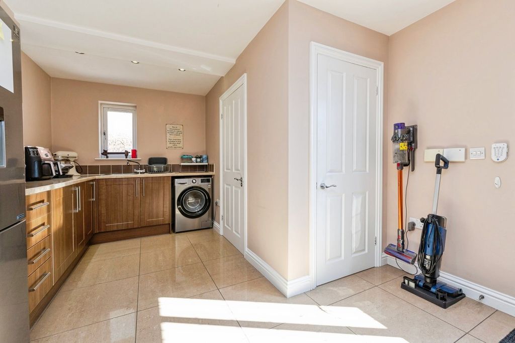 Additional image 5 of 6 bed detached house for saleBlind Lane, Chester Le Street DH3