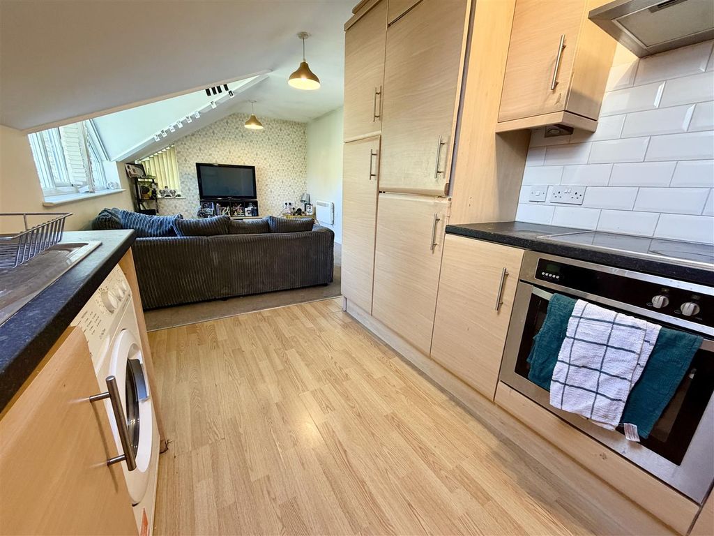 Additional image 6 of 2 bed flat for saleChapel Lane, Kippax, Leeds LS25