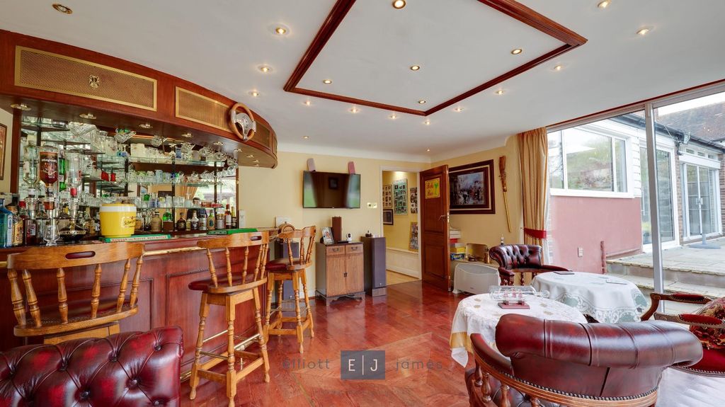 Additional image 18 of 5 bed detached house for saleLee Grove, Chigwell IG7