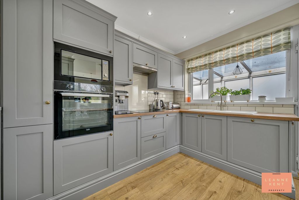 Additional image 13 of 3 bed detached house for salePontygwindy Road, Caerphilly CF83