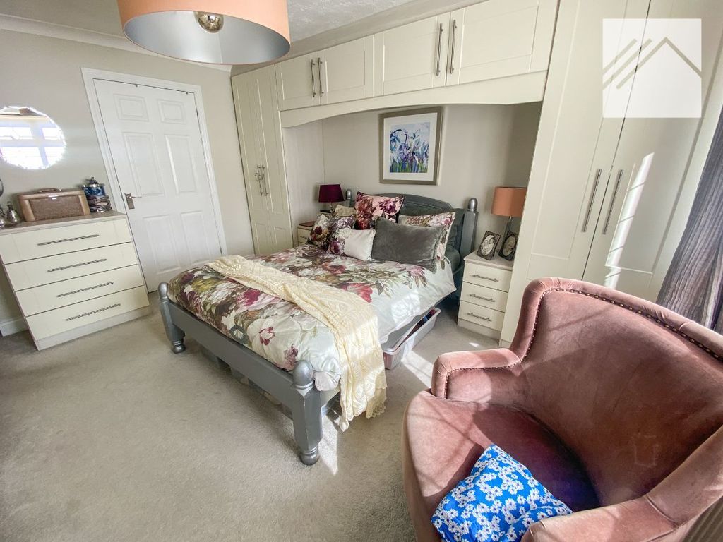 Additional image 17 of 4 bed detached house for saleThorpe Leas, Canvey Island SS8