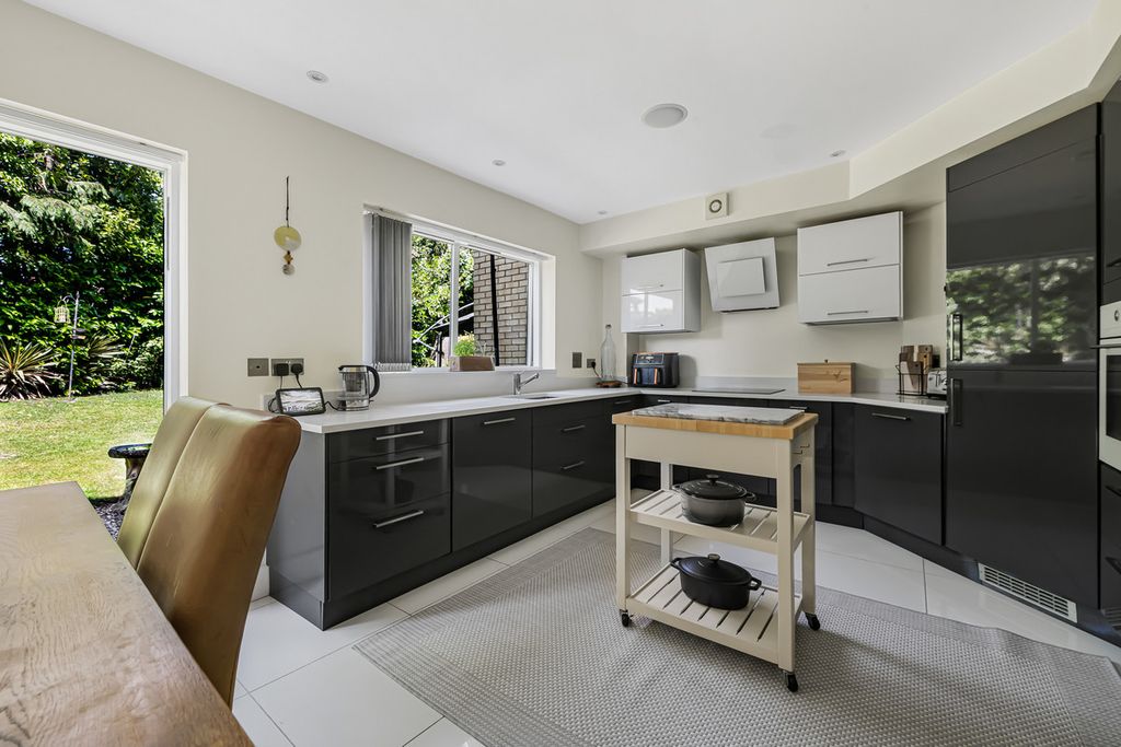 Additional image 3 of 5 bed detached house for saleCaterham Court, Caterham CR3