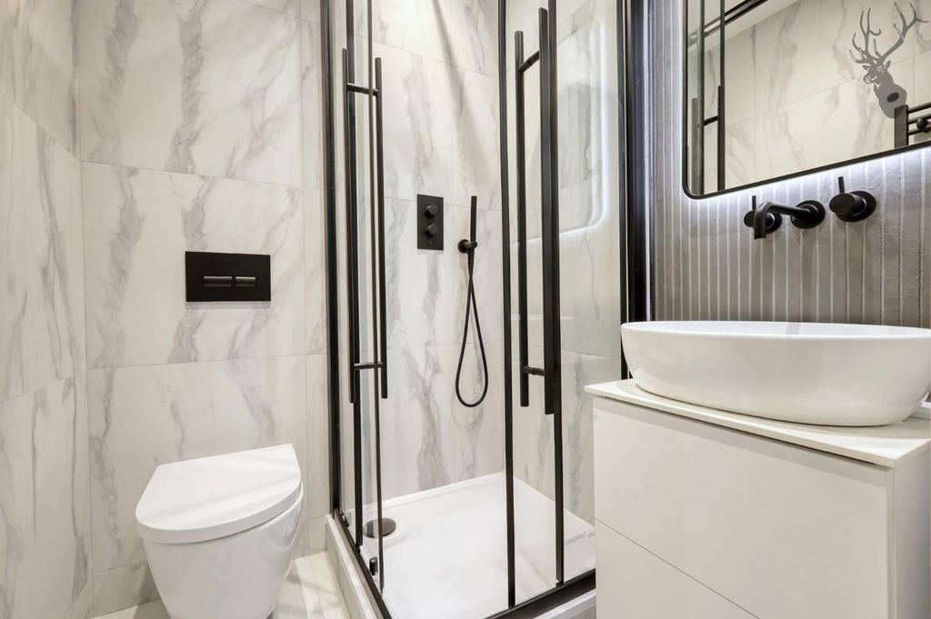Additional image 16 of 2 bed flat for saleHigh Road, Chigwell IG7