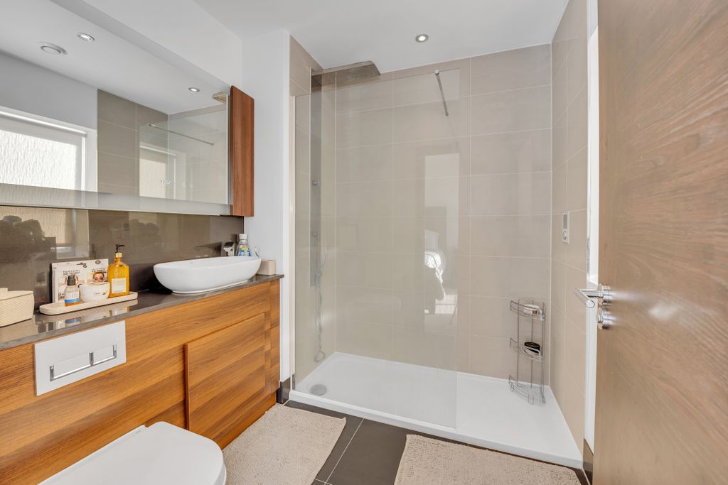 Additional image 10 of 2 bed flat for saleStation Hill, Bury St Edmunds IP32