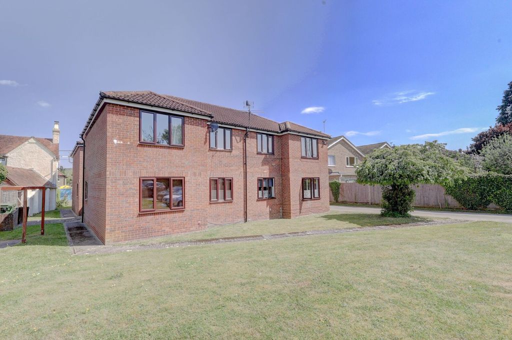 Additional image 10 of 1 bed flat for saleSummerleys Road, Princes Risborough, Buckinghamshire HP27