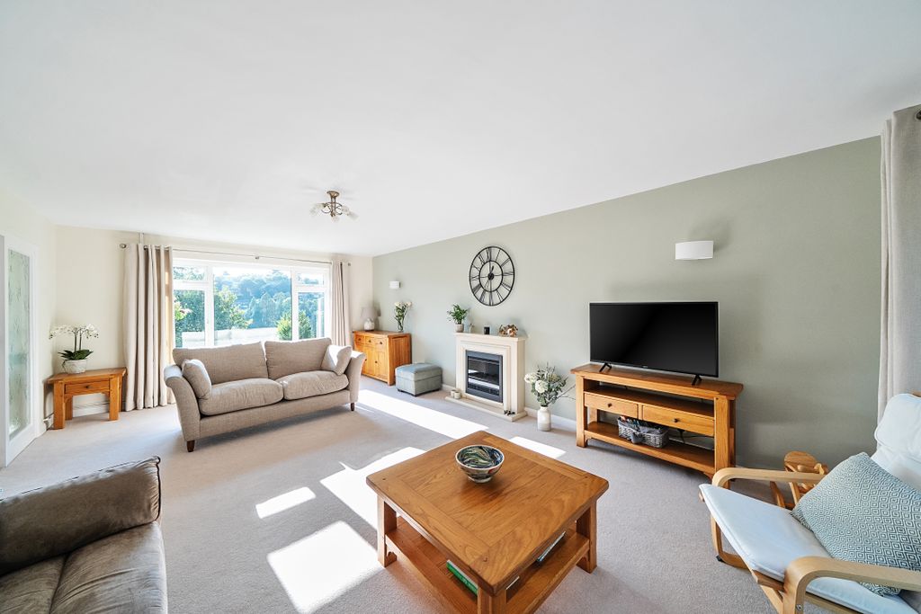 Additional image 2 of 4 bed detached house for saleBradenhurst Close, Caterham CR3