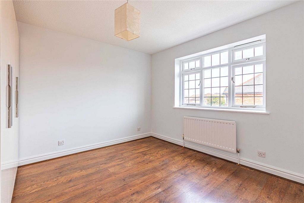 Additional image 10 of 4 bed semi-detached house for saleThe Birches, Bushey, Hertfordshire WD23
