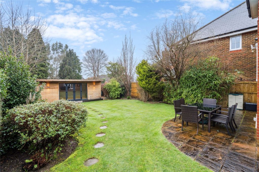 Additional image 4 of 5 bed detached house for saleCedar Close, Chesham HP5