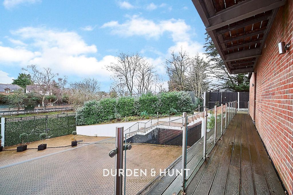 Additional image 22 of 2 bed flat for saleEden Avenue, Chigwell IG7