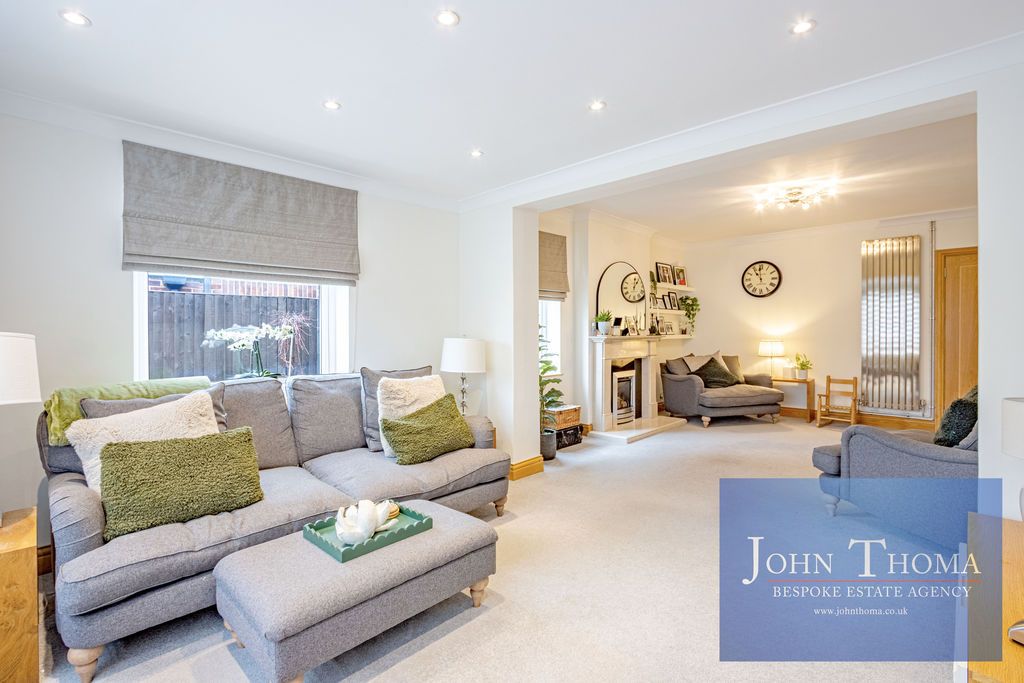 Additional image 5 of 4 bed detached house for saleNew Barns Way, Chigwell IG7
