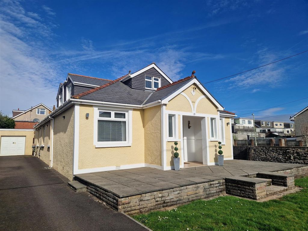 5 bed detached house for saleWest End Avenue, Porthcawl CF36