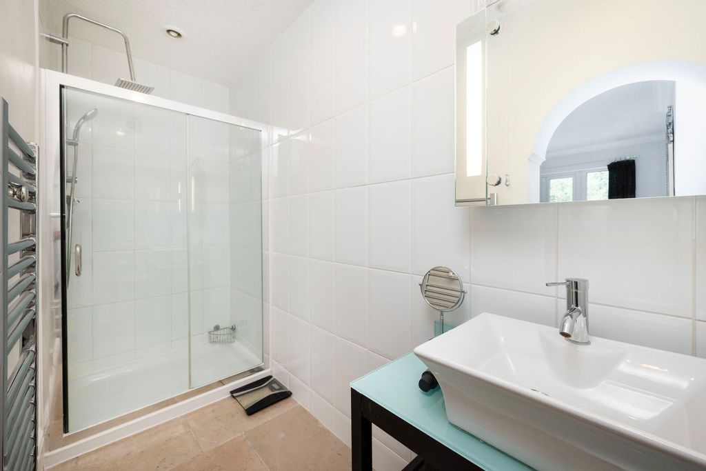 Additional image 16 of 5 bed detached house for saleHeathfield Road, Bushey WD23