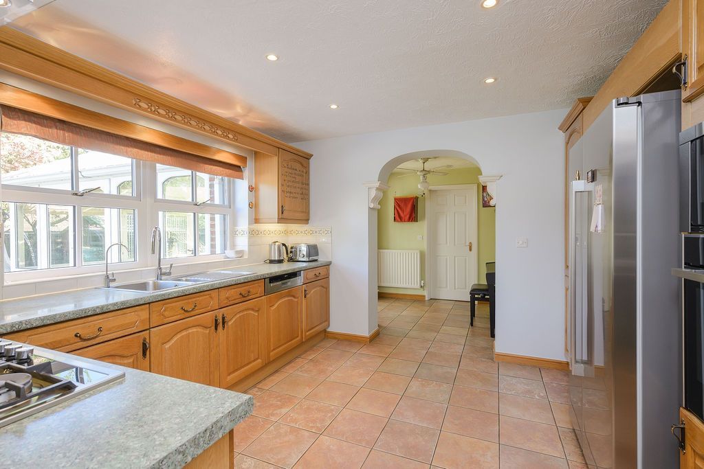 Additional image 8 of 4 bed detached house for saleLawson Walk, Carshalton Beeches SM5