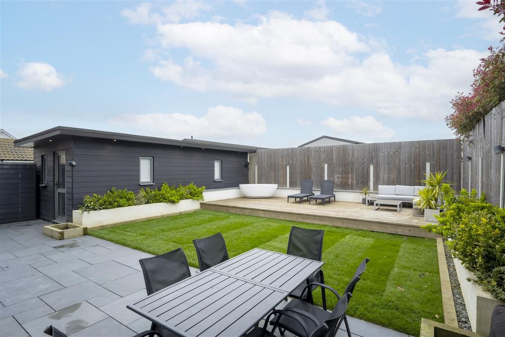 Additional image 36 of 4 bed detached house for saleMelinda Lane, Clacton-On-Sea CO16