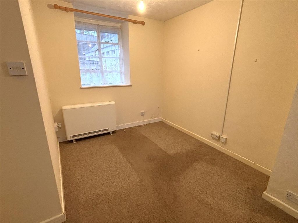 Additional image 5 of 1 bed flat for saleBannawell Street, Tavistock PL19