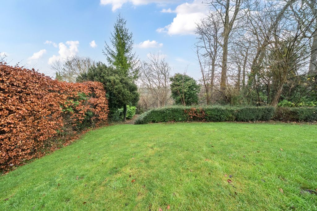 Additional image 16 of 2 bed flat for saleTupwood Lane, Caterham CR3