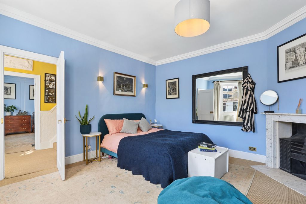 Additional image 13 of 5 bed link detached house for saleWindsor Street, Chertsey, Surrey KT16