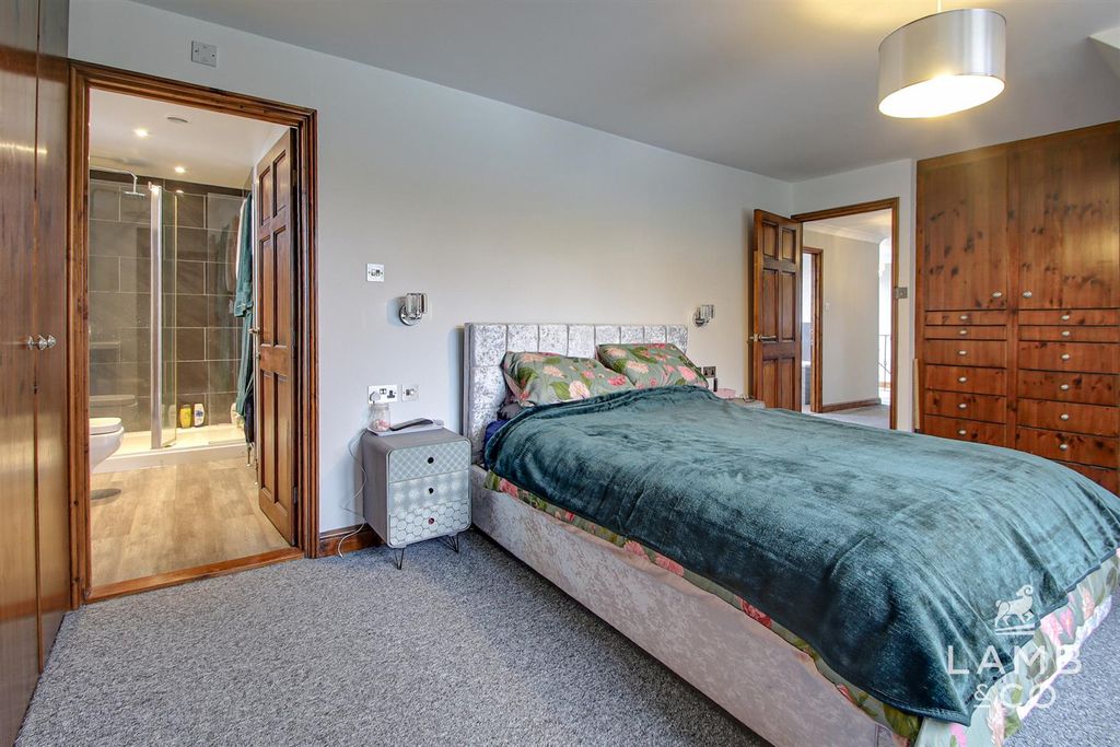 Additional image 13 of 5 bed detached house for saleLondon Road, Little Clacton CO16