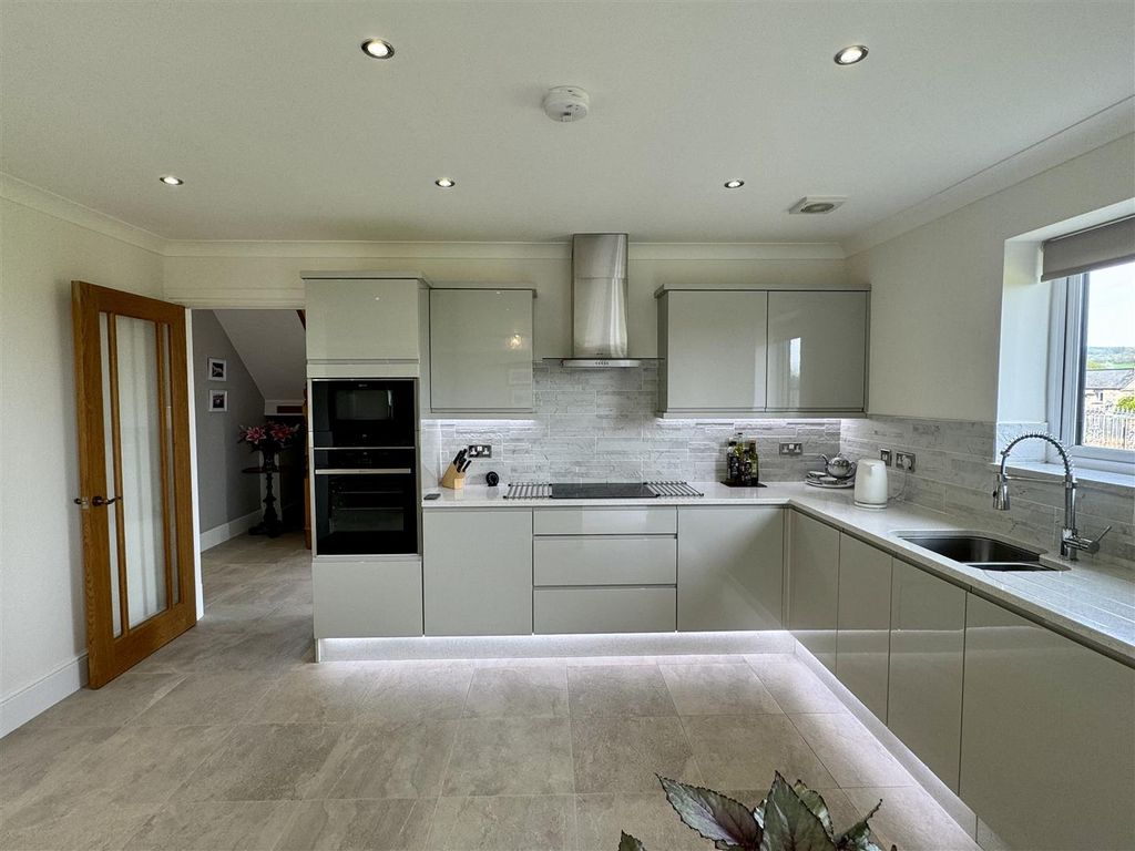 Additional image 11 of 5 bed detached house for saleGrey Hill Court, Caerwent, Caldicot NP26