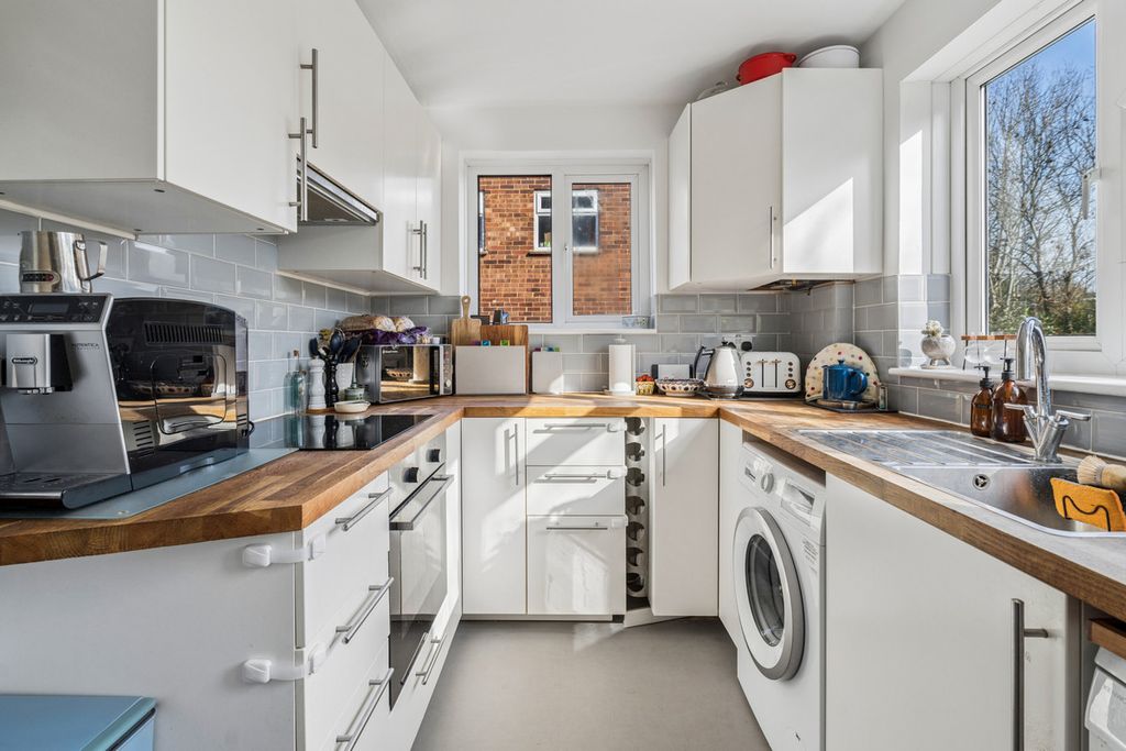 Additional image 7 of 2 bed maisonette for saleDarvell Drive, Chesham HP5