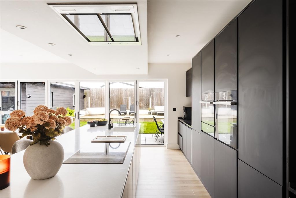Additional image 10 of 4 bed detached house for saleMelinda Lane, Clacton-On-Sea CO16