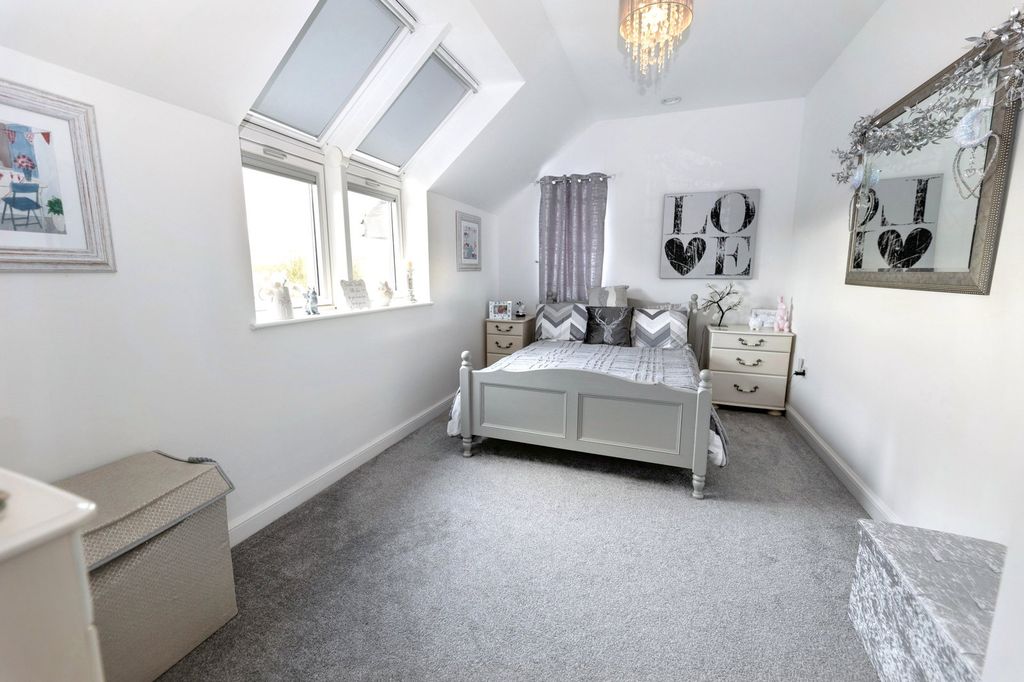 Additional image 15 of 4 bed detached house for saleHeath Road, St Osyth CO16