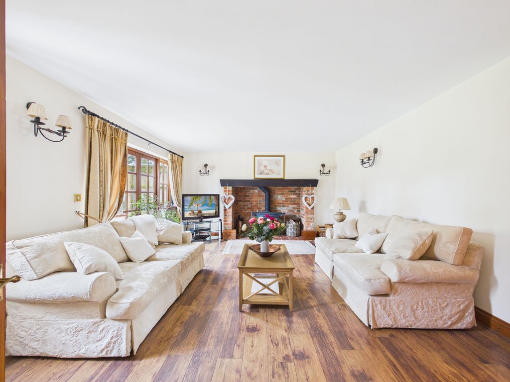 Additional image 4 of 4 bed detached house for saleThe Lane, Lower Icknield Way, Chinnor, Oxfordshire OX39