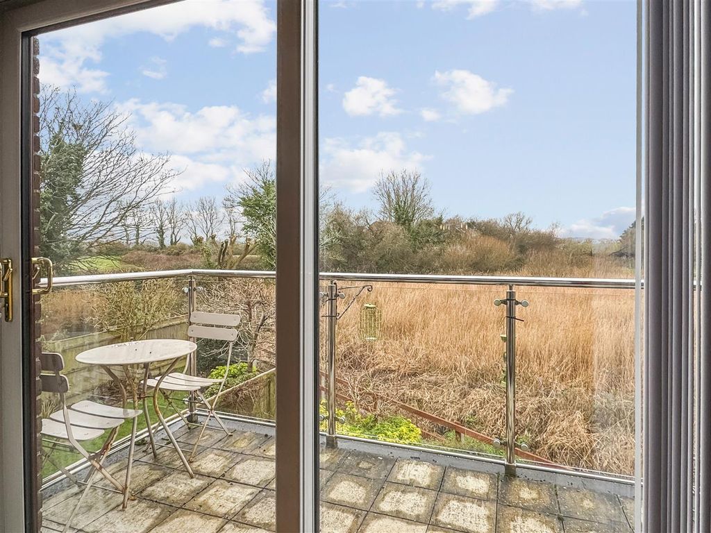 Additional image 11 of 5 bed town house for saleAsquith Close, Christchurch BH23