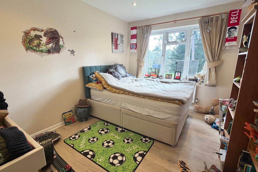 Additional image 28 of 4 bed detached bungalow for saleWalkers Ridge, Camberley GU15