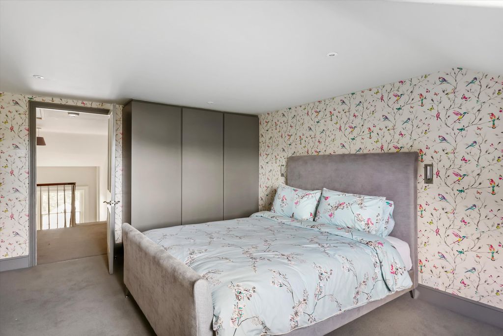 Additional image 13 of 5 bed terraced house for saleLypiatt Terrace, Cheltenham, Gloucestershire GL50