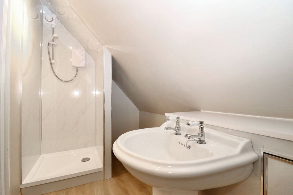 Additional image 21 of 4 bed detached house for saleRobin Hood Lane, Chatham ME5