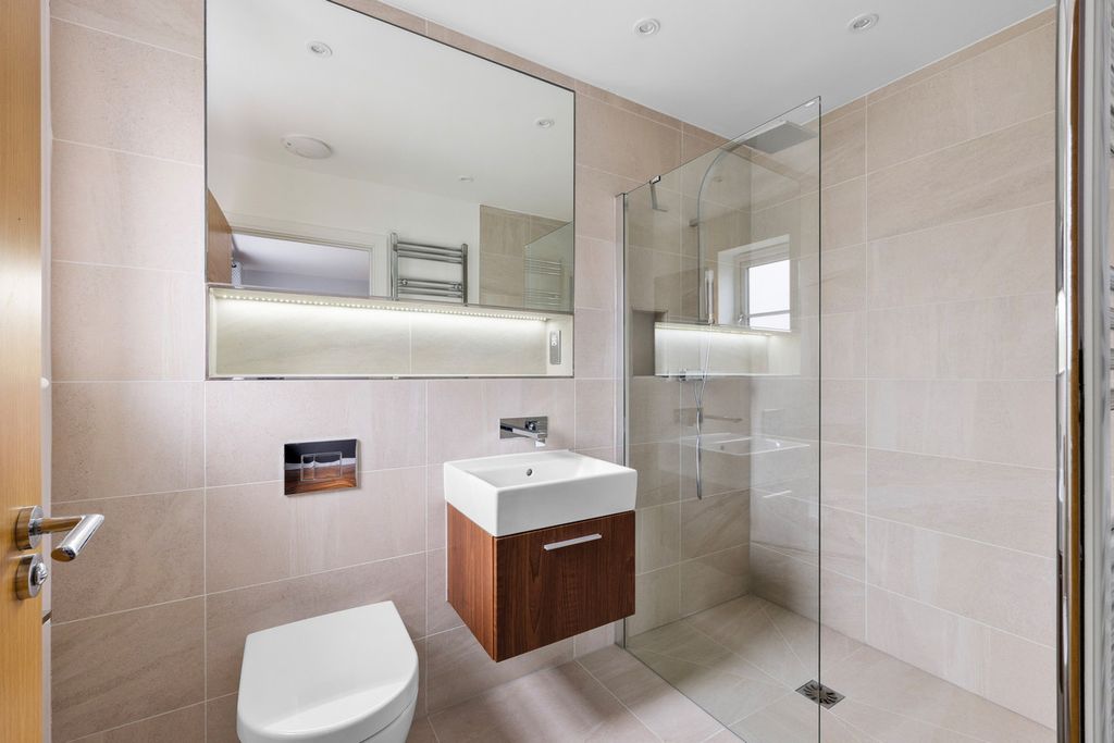 Additional image 15 of 5 bed detached house for saleHolland Park, Caterham CR3