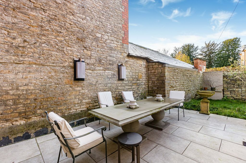 Additional image 21 of 3 bed end terrace house for saleCricklade Street, Cirencester, Gloucestershire GL7