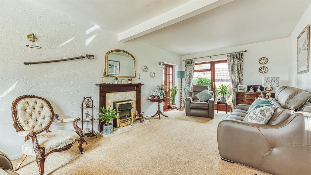 Additional image 4 of 4 bed detached house for saleKnowles Hill, Rolleston-On-Dove, Burton-On-Trent DE13