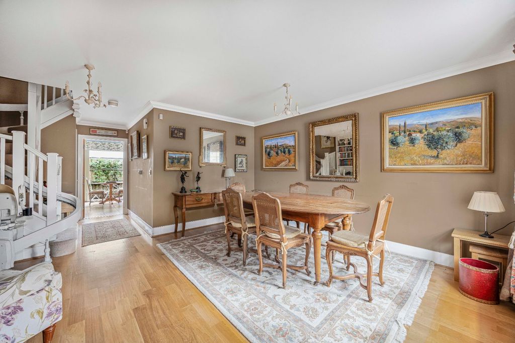 Additional image 5 of 3 bed detached house for saleBingham Close, Cirencester, Gloucestershire GL7