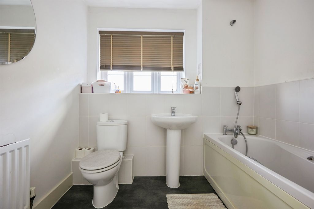 Additional image 9 of 2 bed flat for saleOld Tannery Way, Milborne Port, Sherborne DT9