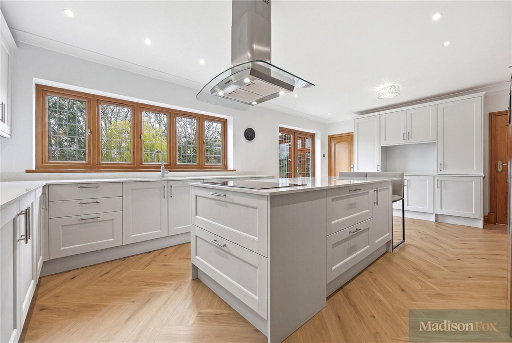 Additional image 13 of 6 bed detached house for saleTomswood Road, Chigwell IG7