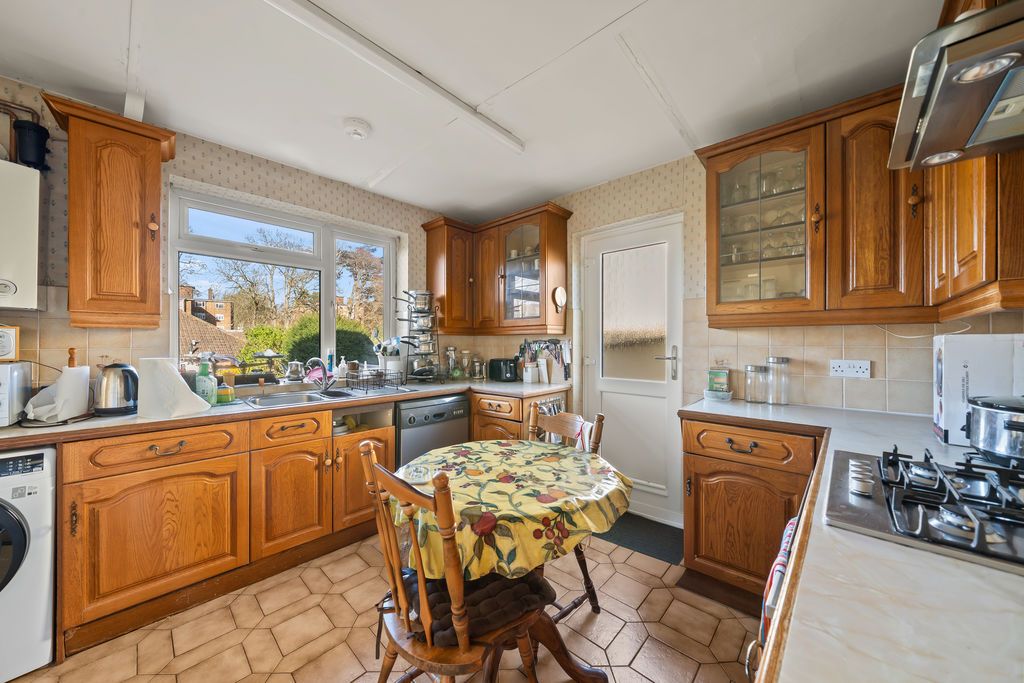 Additional image 6 of 3 bed detached house for saleFullerton Road, Carshalton Beeches SM5