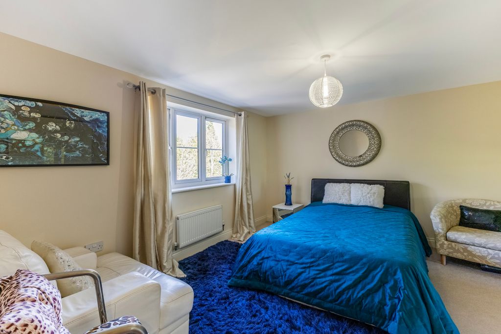 Additional image 10 of 4 bed detached house for saleHawthorne Gardens, Caterham CR3