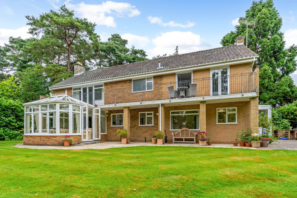Additional image 4 of 4 bed detached house for saleAzalea Way, Camberley GU15