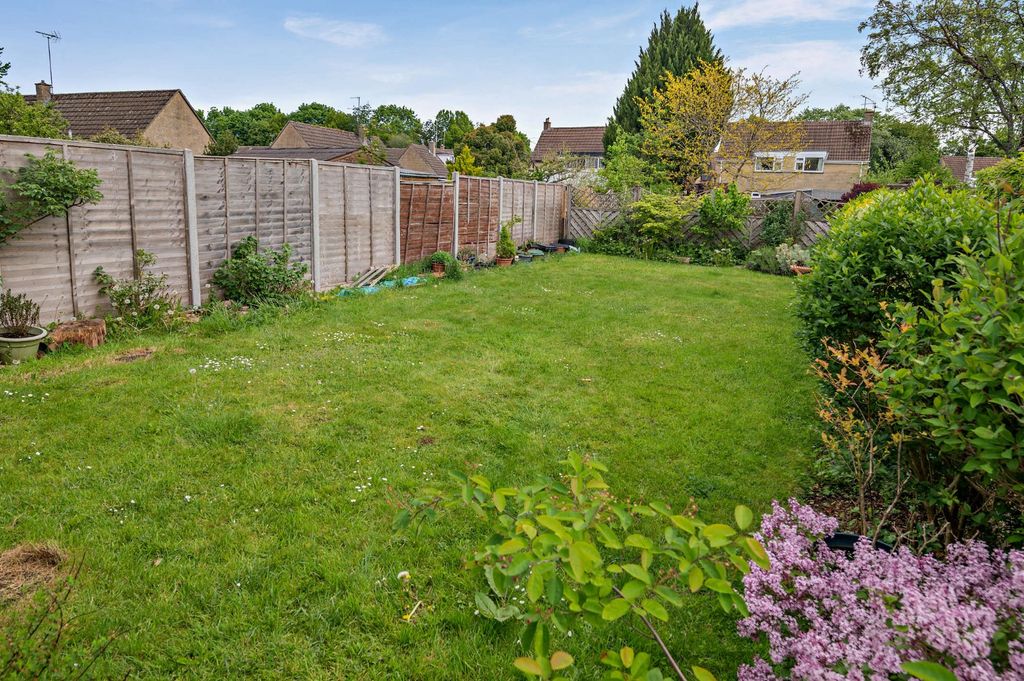 Additional image 10 of 2 bed flat for saleSiddington Road, Cirencester, Gloucestershire GL7